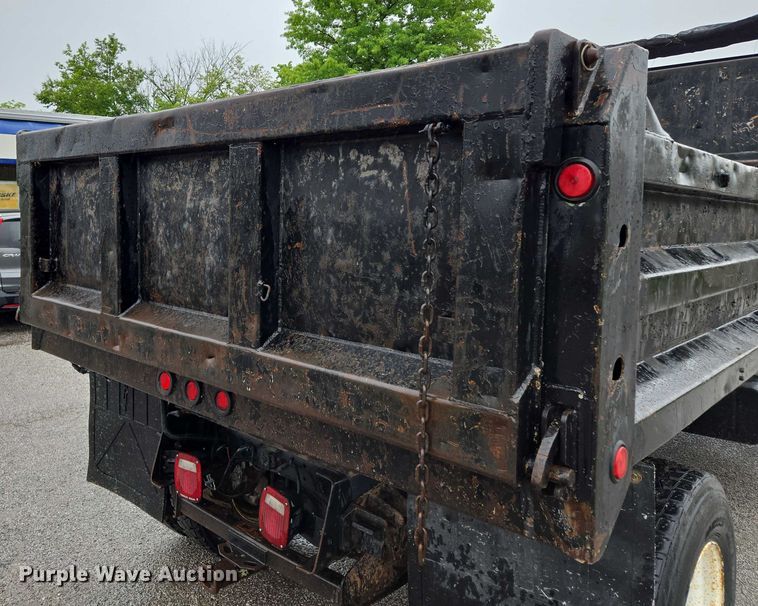 image for item EM7383 2004 Ford F650 Super Duty XL dump truck