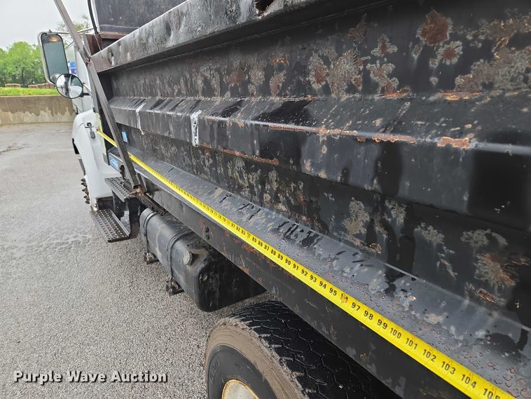 image for item EM7383 2004 Ford F650 Super Duty XL dump truck