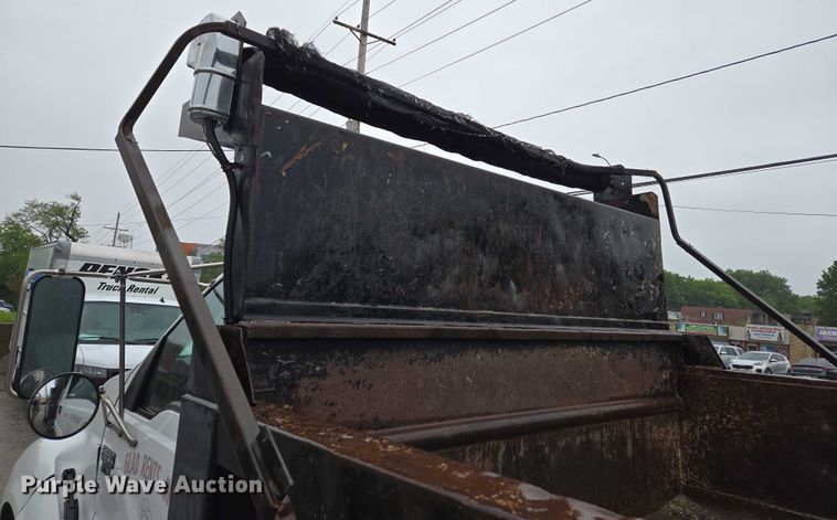 image for item EM7383 2004 Ford F650 Super Duty XL dump truck