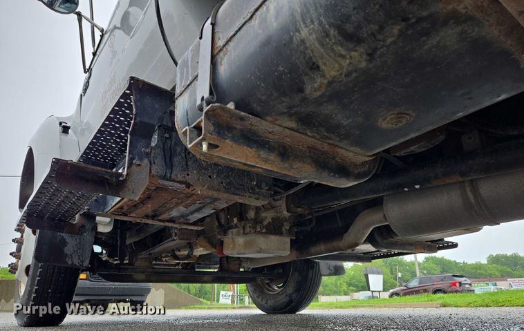 image for item EM7383 2004 Ford F650 Super Duty XL dump truck