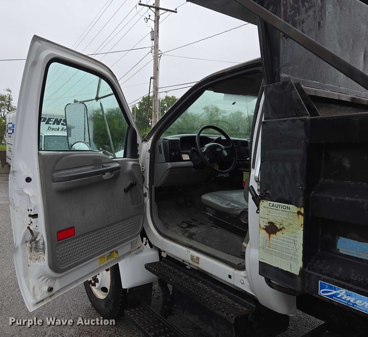 image for item EM7383 2004 Ford F650 Super Duty XL dump truck