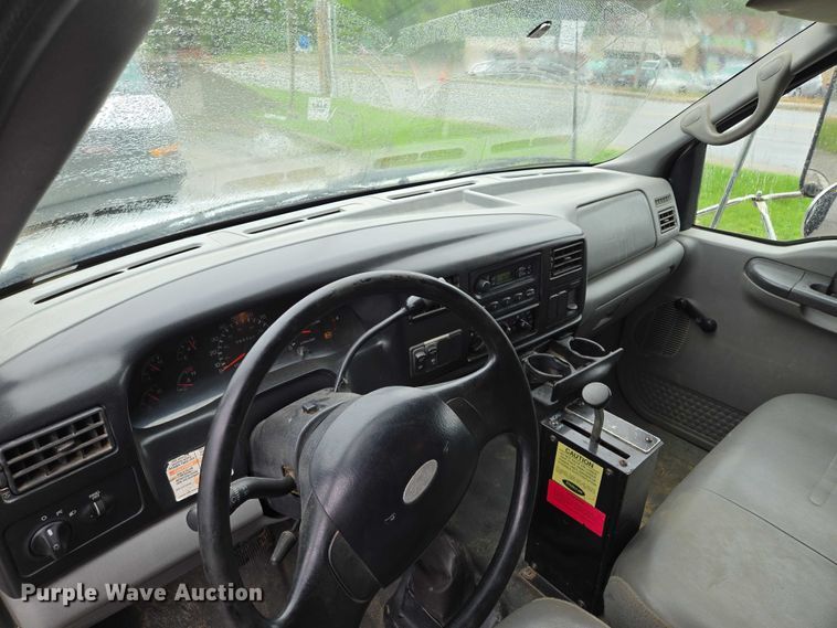 image for item EM7383 2004 Ford F650 Super Duty XL dump truck