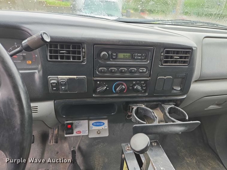 image for item EM7383 2004 Ford F650 Super Duty XL dump truck