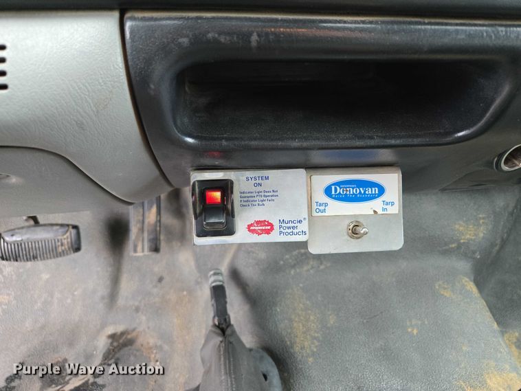 image for item EM7383 2004 Ford F650 Super Duty XL dump truck