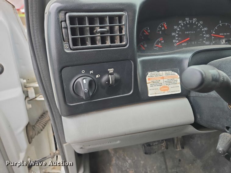 image for item EM7383 2004 Ford F650 Super Duty XL dump truck