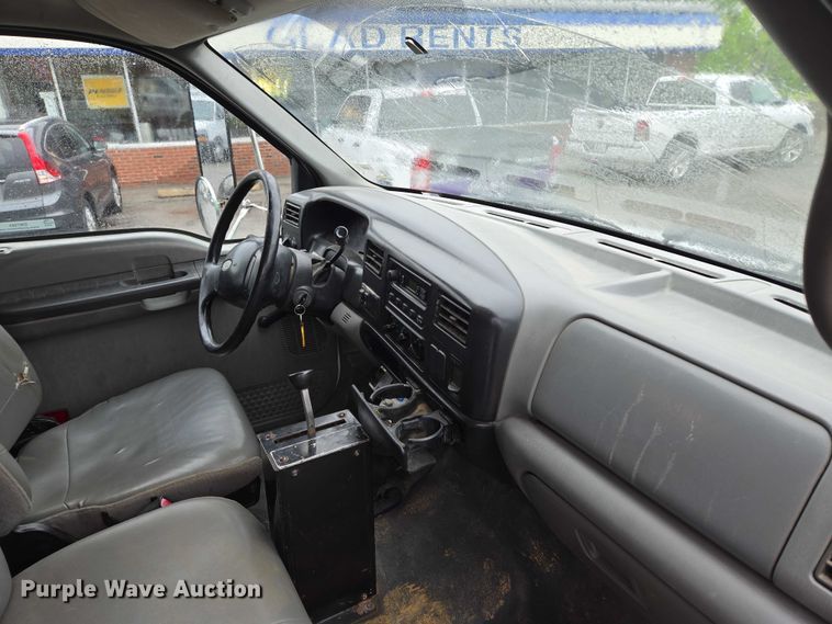 image for item EM7383 2004 Ford F650 Super Duty XL dump truck