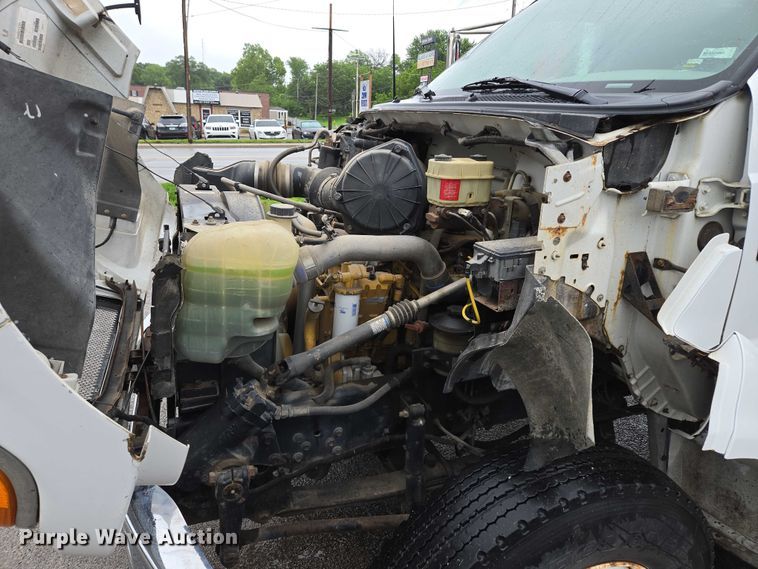 image for item EM7383 2004 Ford F650 Super Duty XL dump truck