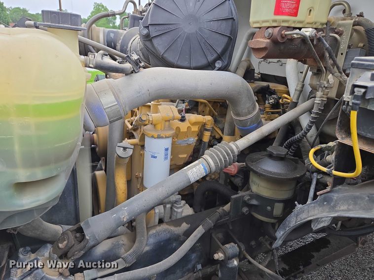 image for item EM7383 2004 Ford F650 Super Duty XL dump truck