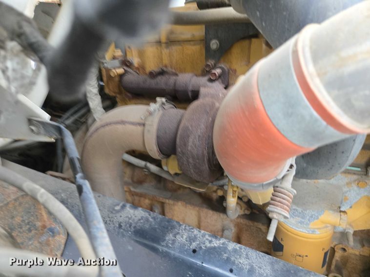 image for item EM7383 2004 Ford F650 Super Duty XL dump truck