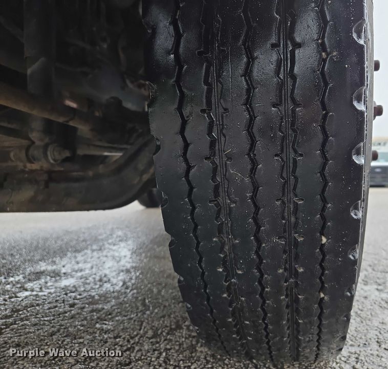 image for item EM7383 2004 Ford F650 Super Duty XL dump truck