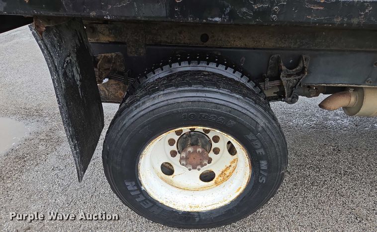 image for item EM7383 2004 Ford F650 Super Duty XL dump truck