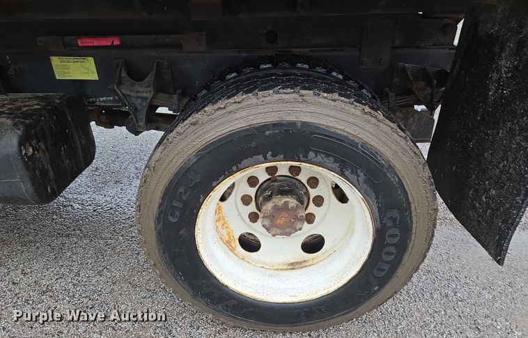 image for item EM7383 2004 Ford F650 Super Duty XL dump truck