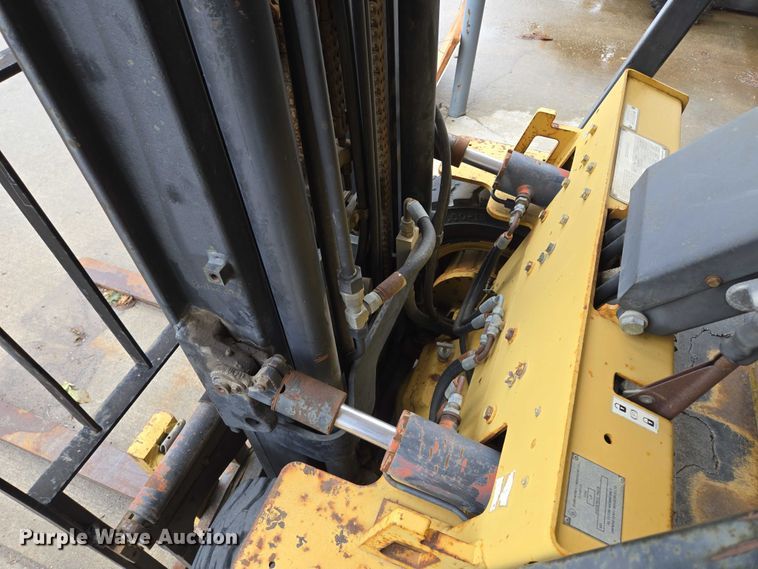 image for item EM7385 Daewoo G25S forklift