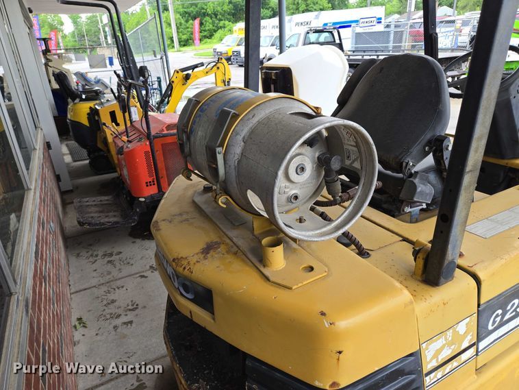 image for item EM7385 Daewoo G25S forklift