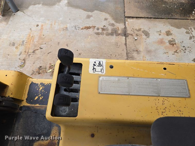 image for item EM7385 Daewoo G25S forklift