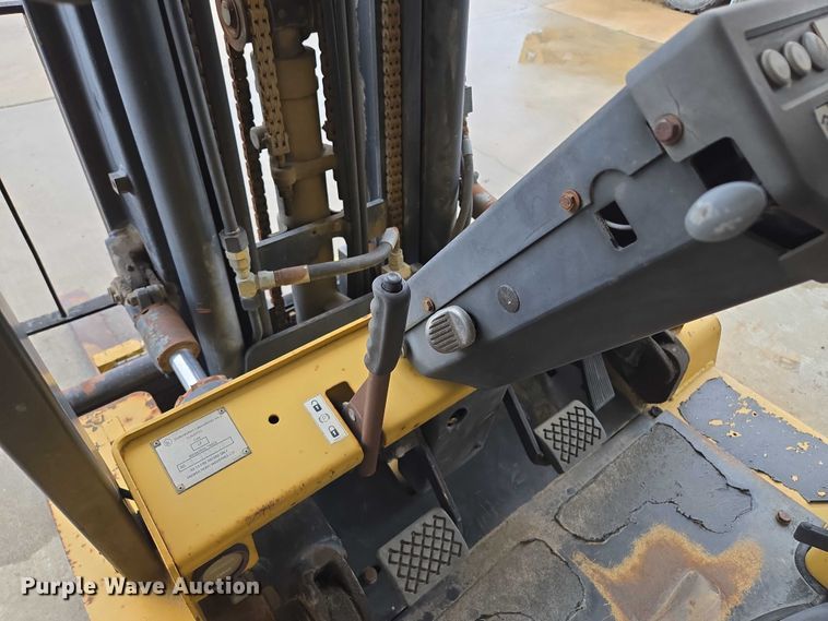 image for item EM7385 Daewoo G25S forklift