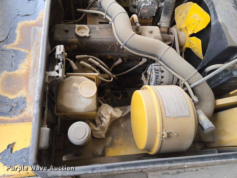 image for item EM7385 Daewoo G25S forklift