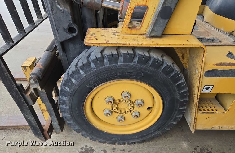 image for item EM7385 Daewoo G25S forklift