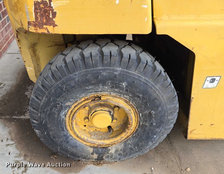 image for item EM7385 Daewoo G25S forklift