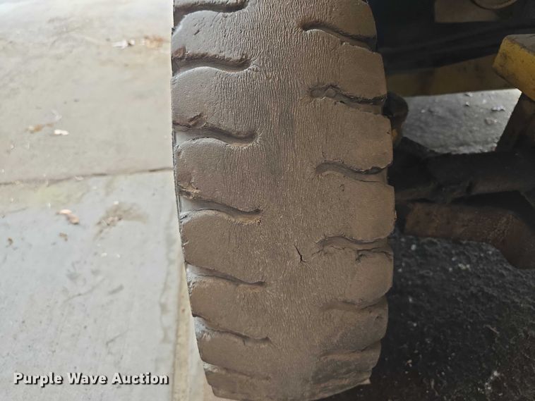 image for item EM7385 Daewoo G25S forklift