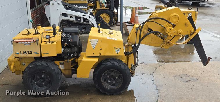 image for item EM7386 1999 Vermeer LM25 vibratory cable plow