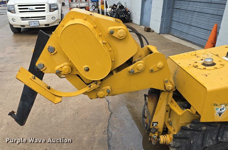 image for item EM7386 1999 Vermeer LM25 vibratory cable plow