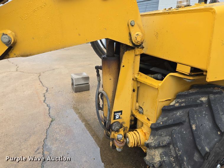 image for item EM7386 1999 Vermeer LM25 vibratory cable plow