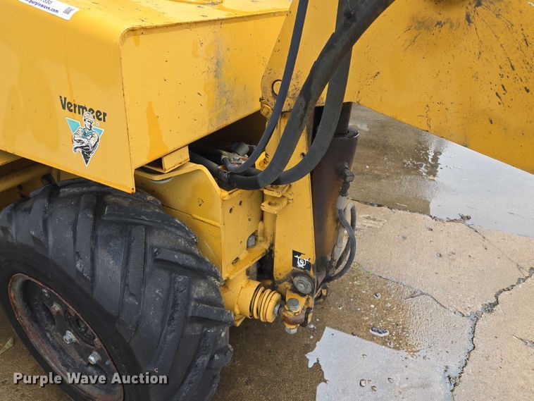 image for item EM7386 1999 Vermeer LM25 vibratory cable plow