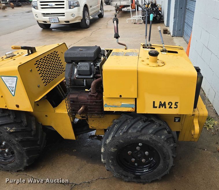 image for item EM7386 1999 Vermeer LM25 vibratory cable plow