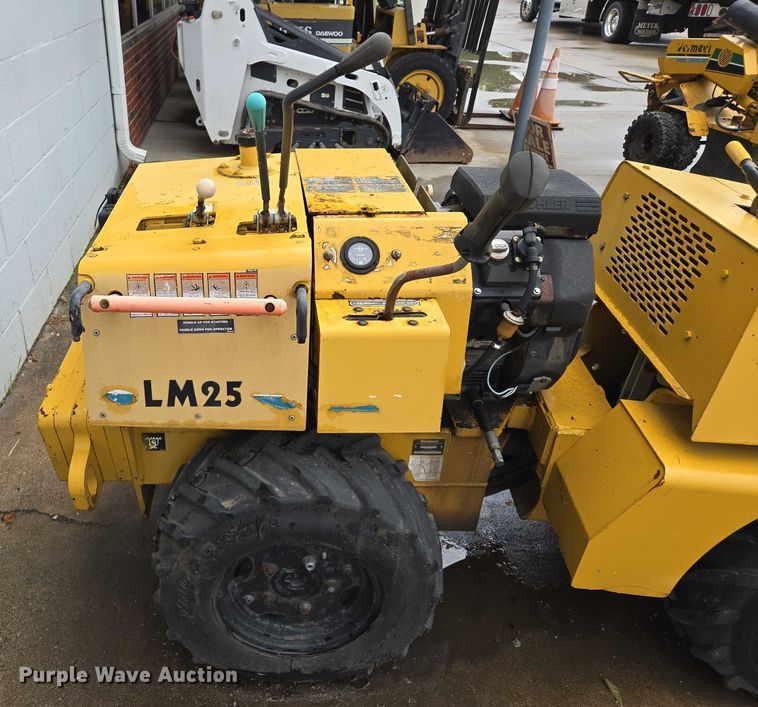 image for item EM7386 1999 Vermeer LM25 vibratory cable plow