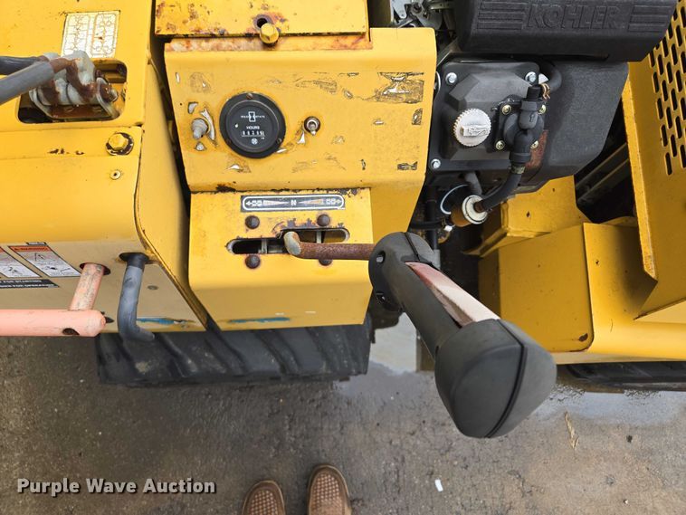 image for item EM7386 1999 Vermeer LM25 vibratory cable plow