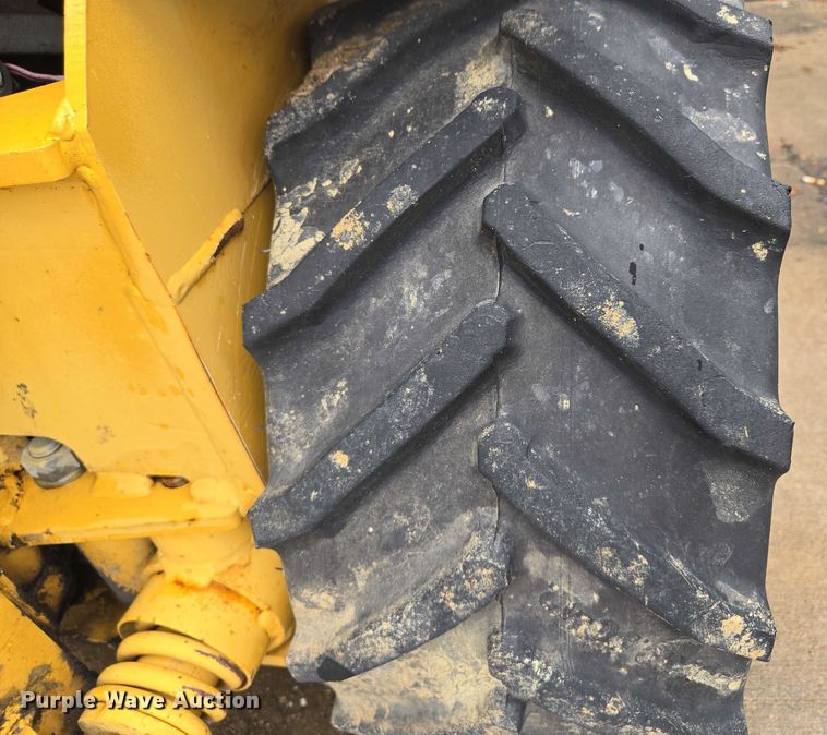 image for item EM7386 1999 Vermeer LM25 vibratory cable plow