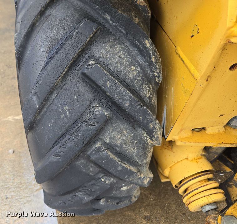 image for item EM7386 1999 Vermeer LM25 vibratory cable plow