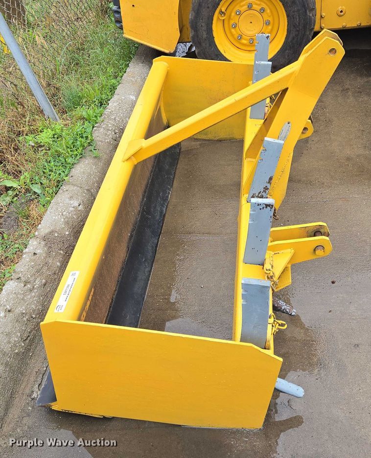 image for item EM7388 Box blade