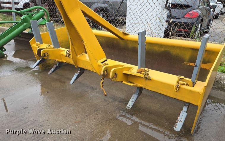 image for item EM7388 Box blade