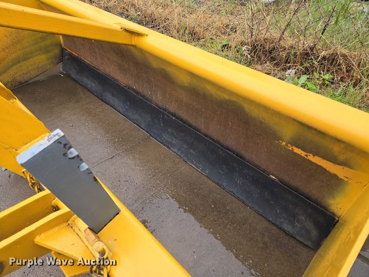 image for item EM7388 Box blade