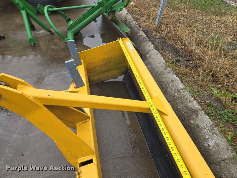 image for item EM7388 Box blade