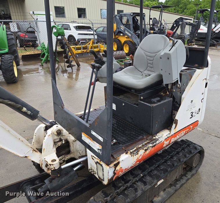 image for item EM7390 2011 Bobcat 324 M mini excavator