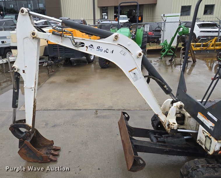 image for item EM7390 2011 Bobcat 324 M mini excavator