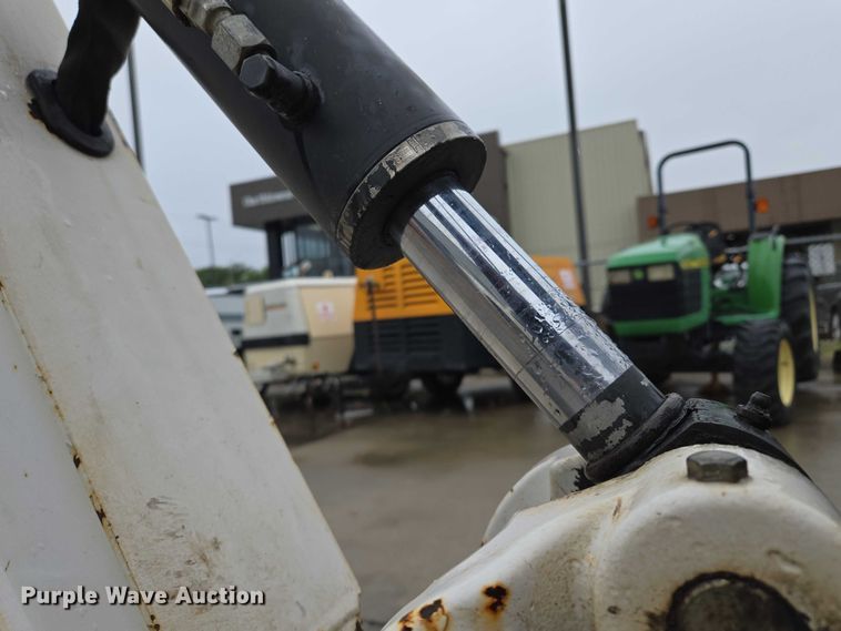 image for item EM7390 2011 Bobcat 324 M mini excavator