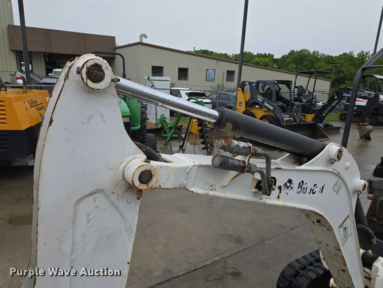 image for item EM7390 2011 Bobcat 324 M mini excavator