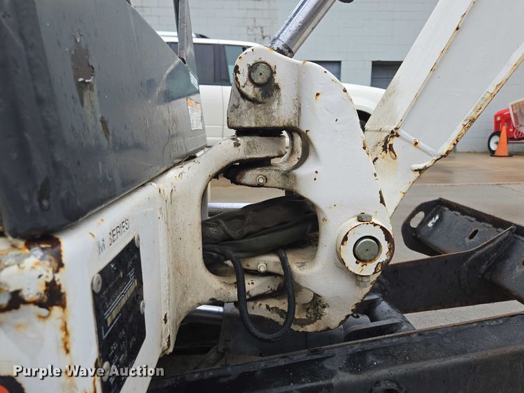 image for item EM7390 2011 Bobcat 324 M mini excavator