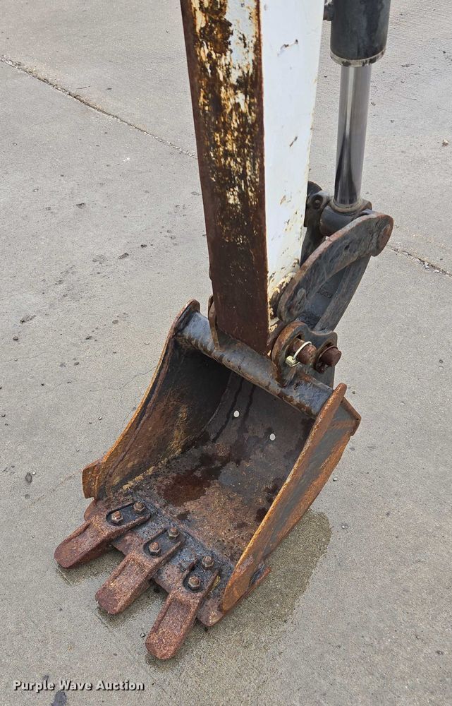 image for item EM7390 2011 Bobcat 324 M mini excavator