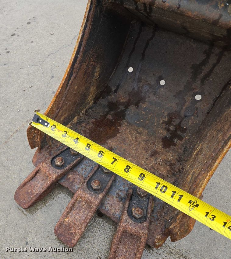 image for item EM7390 2011 Bobcat 324 M mini excavator