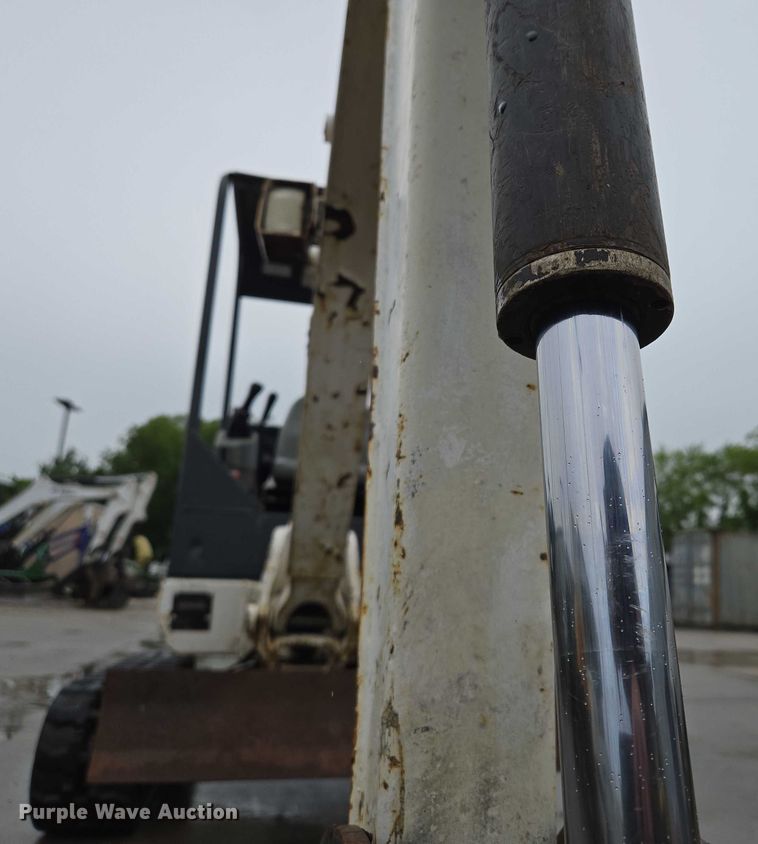 image for item EM7390 2011 Bobcat 324 M mini excavator