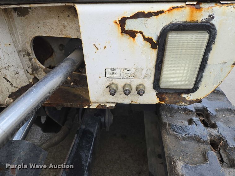 image for item EM7390 2011 Bobcat 324 M mini excavator