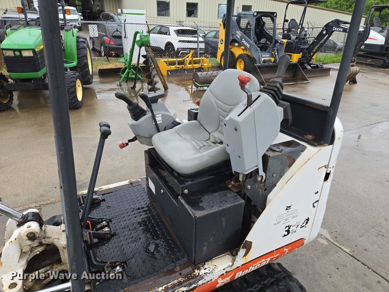 image for item EM7390 2011 Bobcat 324 M mini excavator