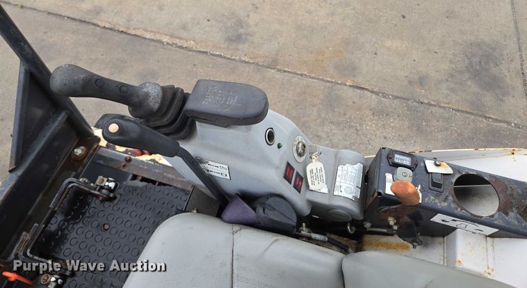 image for item EM7390 2011 Bobcat 324 M mini excavator