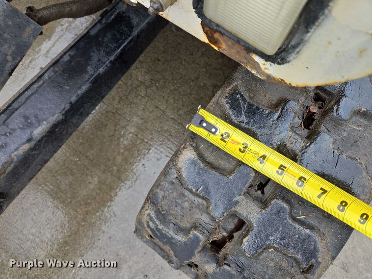 image for item EM7390 2011 Bobcat 324 M mini excavator