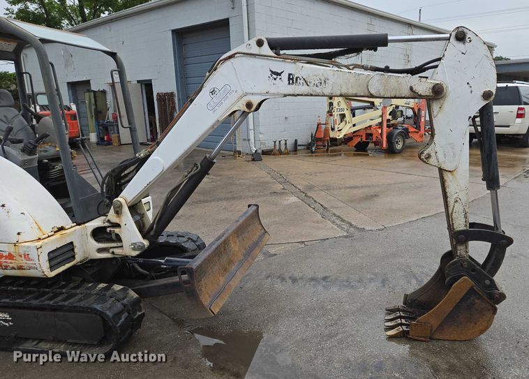 image for item EM7391 2006 Bobcat 331 G mini excavator